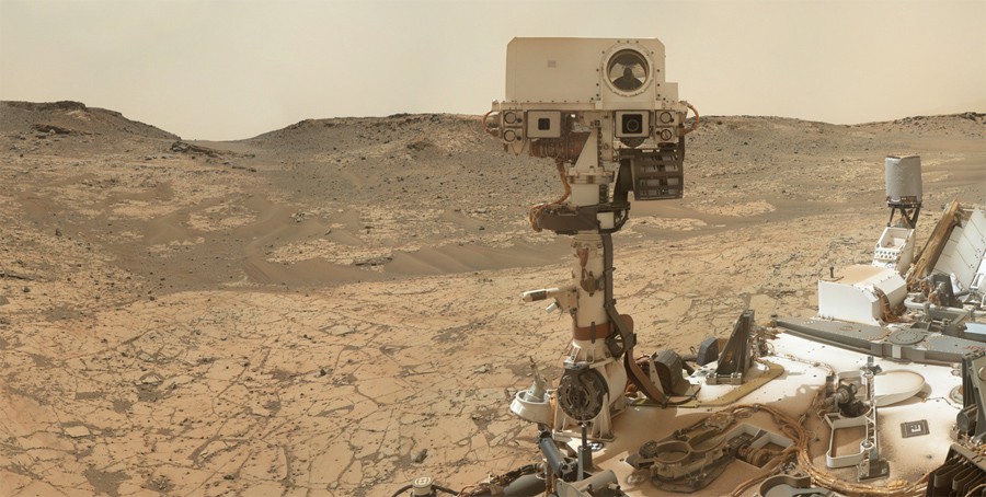 Марсоход Curiosity на Марсе