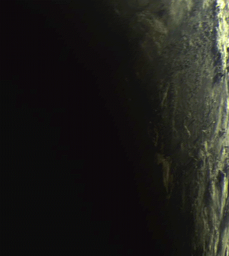 анимация мини-тайфуна из фото российского спутника Электро-Л
