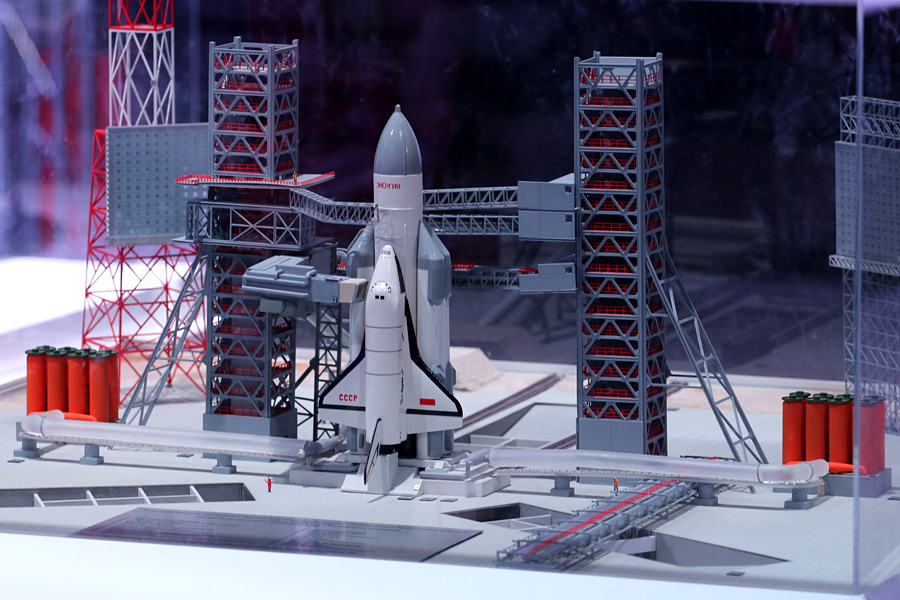 макет комплекса "Энергия-Буран" на выставке PROКосмос