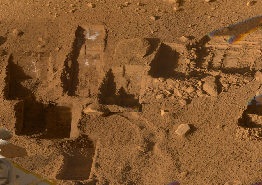 аппарат Phoenix нашел замерзшую воду на Марсе