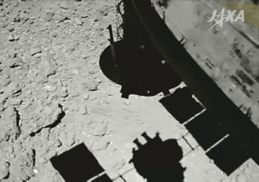 Hayabusa 2 собирает материал с астероида Рюгу