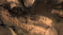 фрагмент снимка долины Маринера Марса космическим аппаратом Mars Express Европейского космического агенства