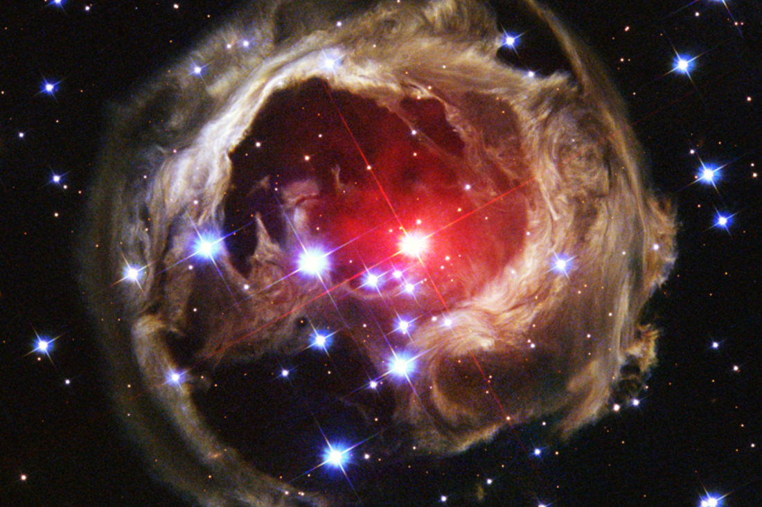 Звезда V838 Единорога и световое эхо, снимок телескопа Хаббл