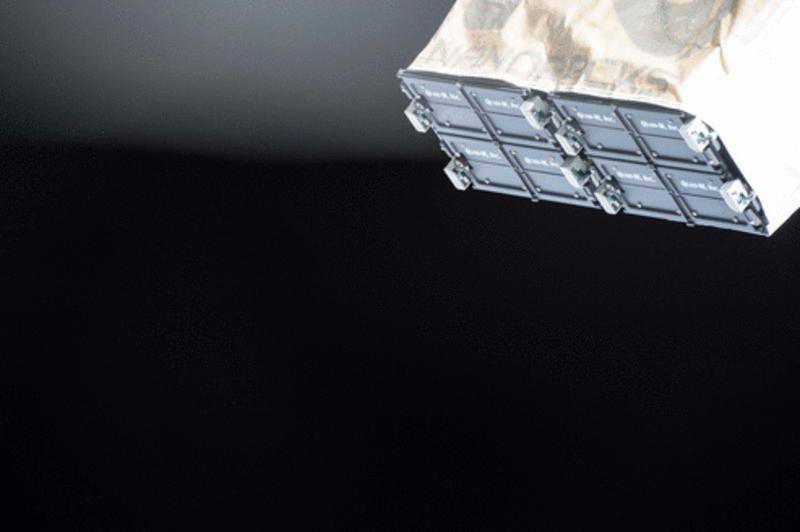 запуск спутников Dove из транспортно-пускового контейнера NanoRacks на МКС