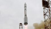 Запуск ракеты-носителя Протон