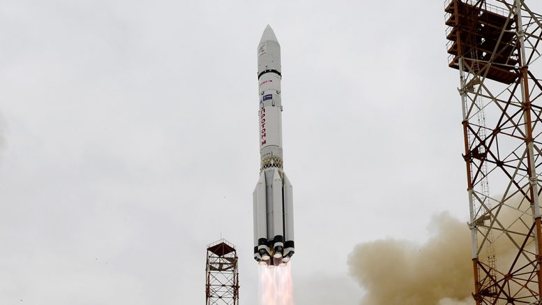 Запуск ракеты-носителя Протон