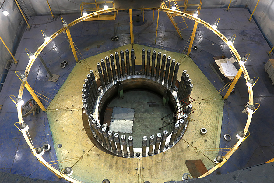 Запуск ядерного реактора. Реактор ВБЭР 300. Свечение Черенкова РБМК-1000. Бор-60 реактор. Атомный реактор ок-900а.